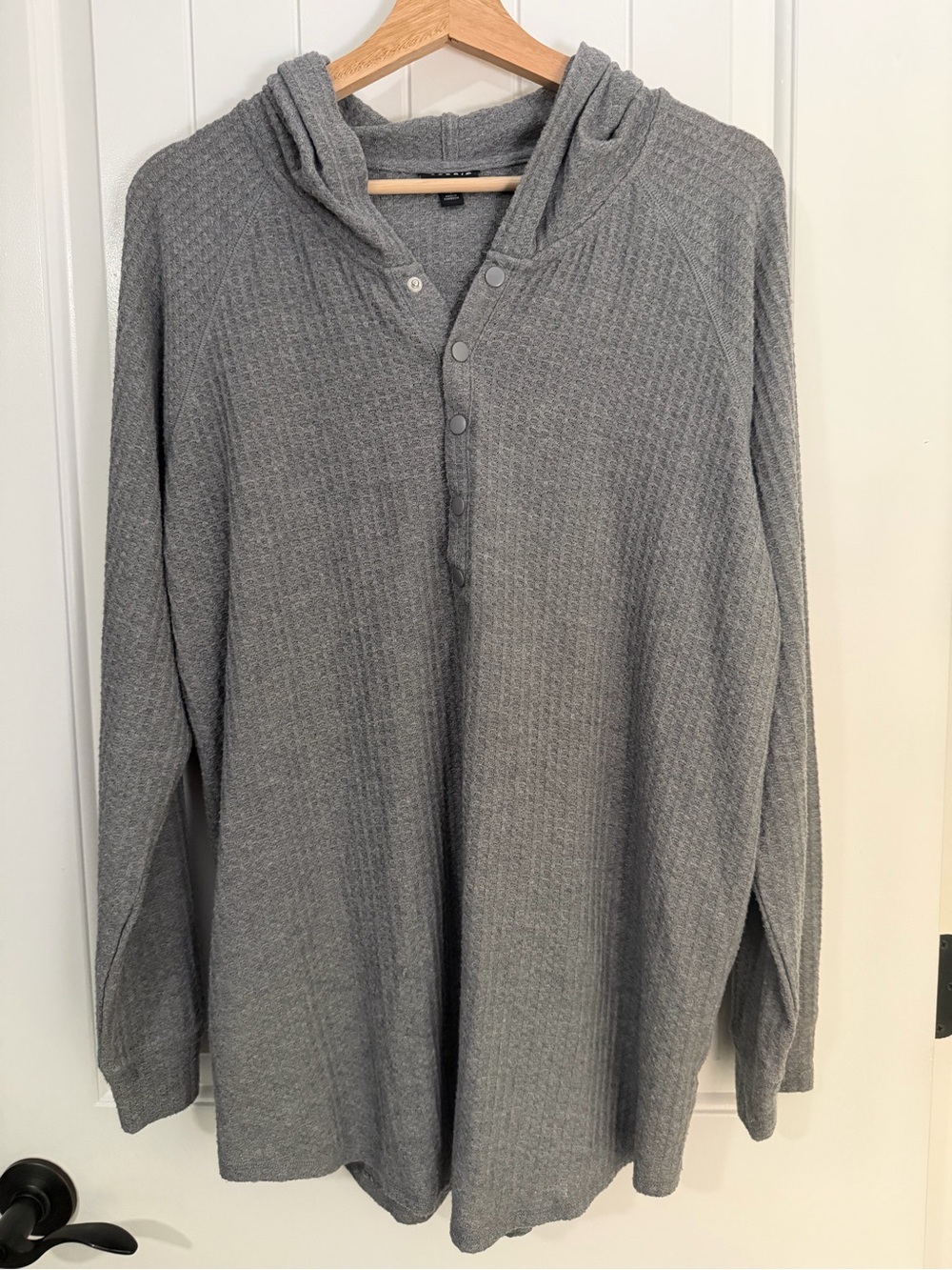 torrid Heather Gray Waffle Knit Hooded Pullover with Snap Placket